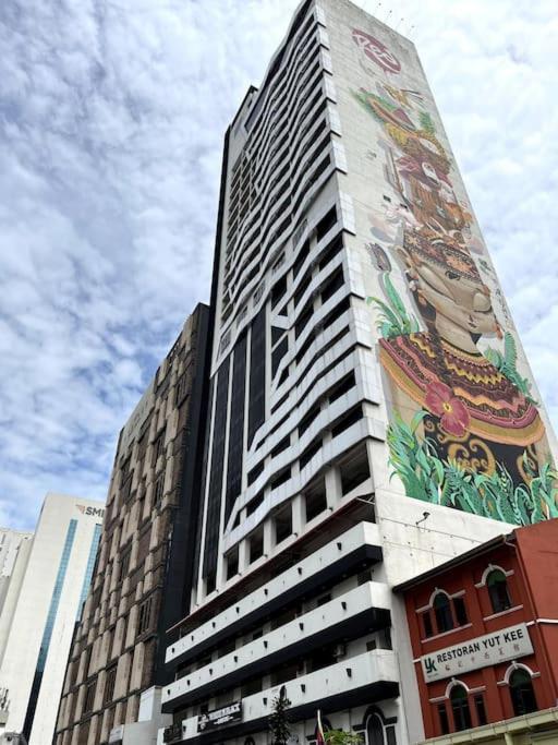M101 Klcc Kl City King Suites By Livin Kuala Lumpur Exteriör bild