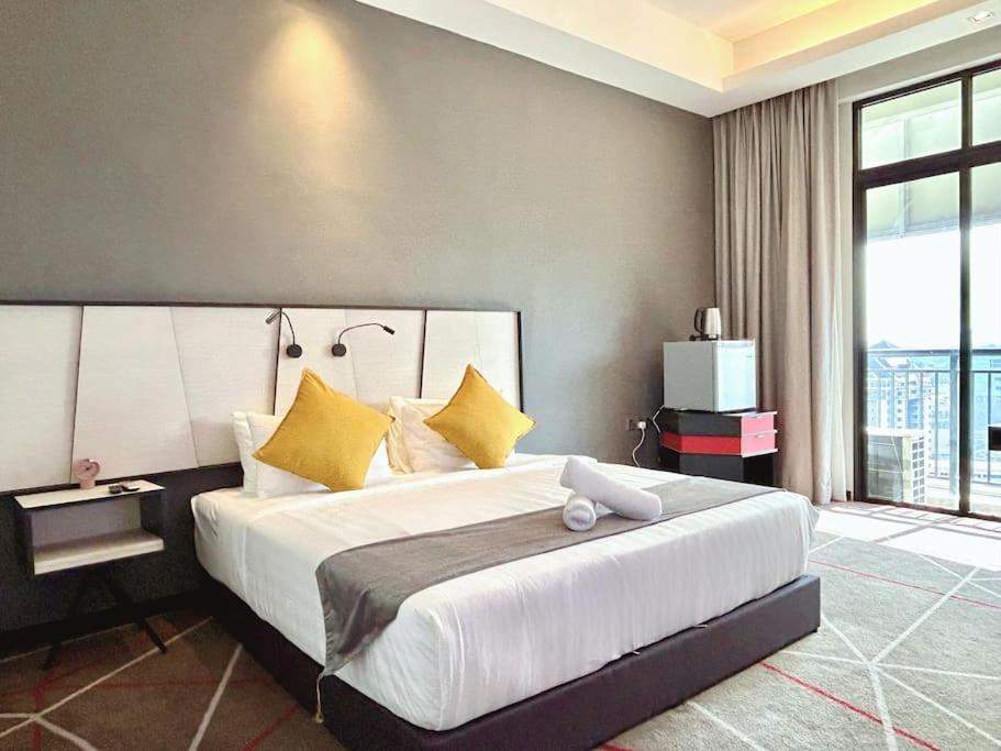 M101 Klcc Kl City King Suites By Livin Kuala Lumpur Exteriör bild