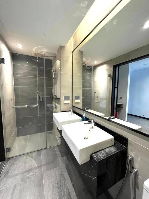 M101 Klcc Kl City King Suites By Livin Kuala Lumpur Exteriör bild